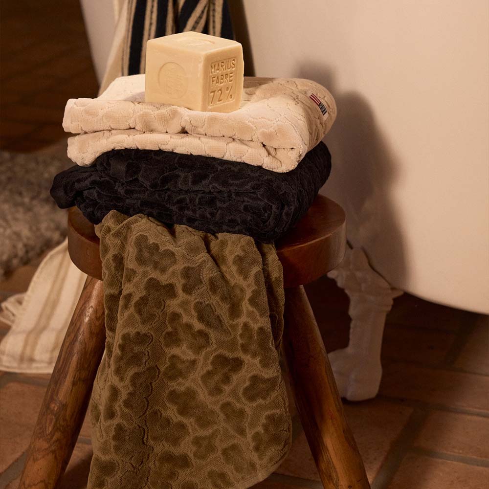 Lexington Velour Jacquard Leaves Handduk