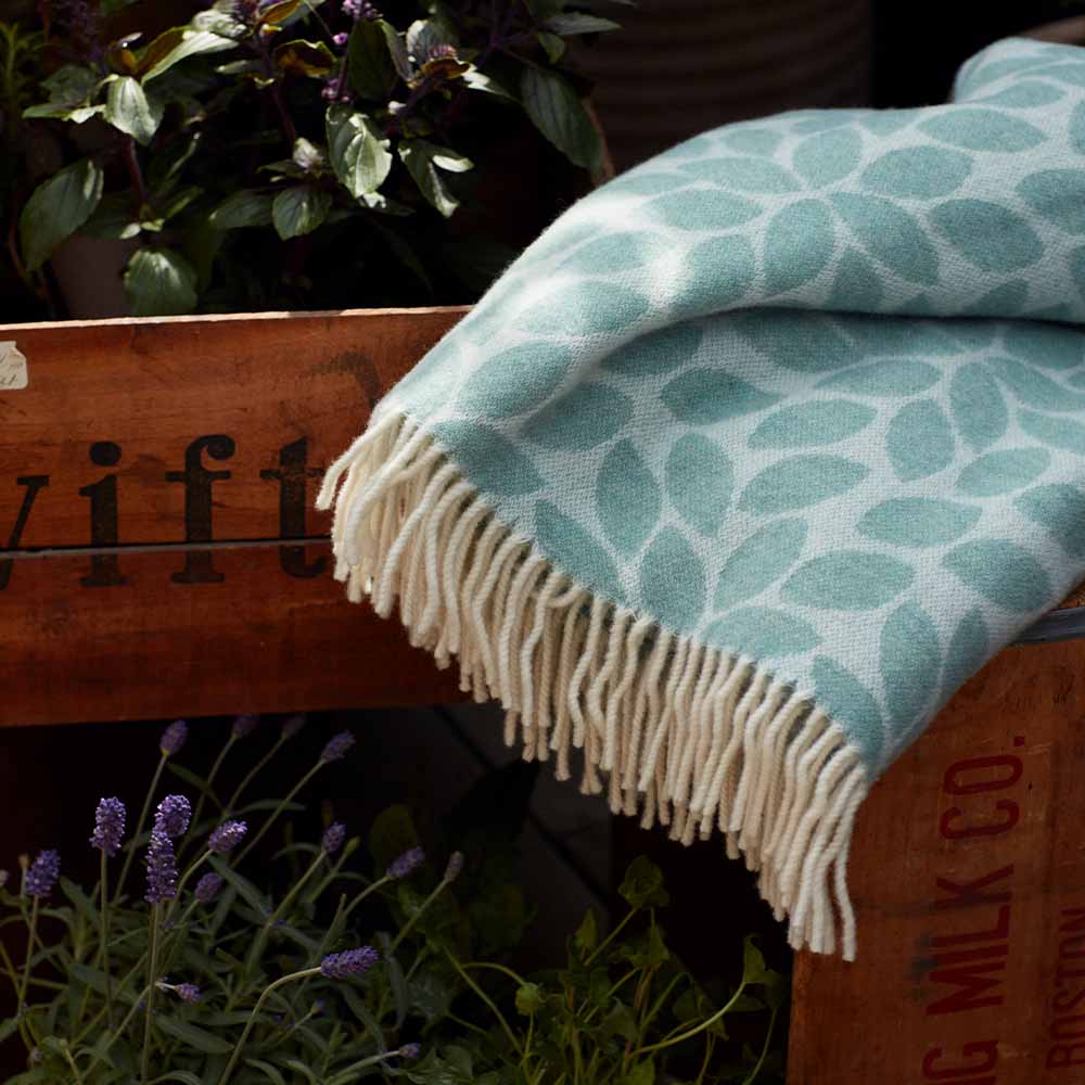 Lexington Leaves Recycled Wool Jacquard Pl&auml;d