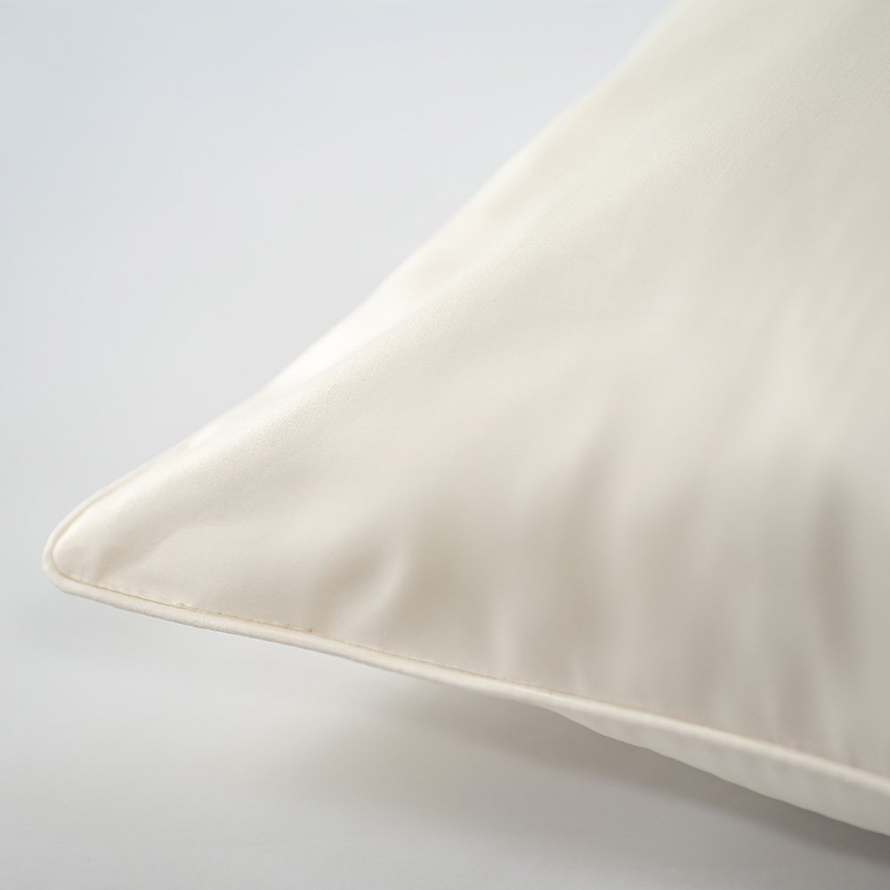 Juniper Mulberry Silk &Ouml;rngott