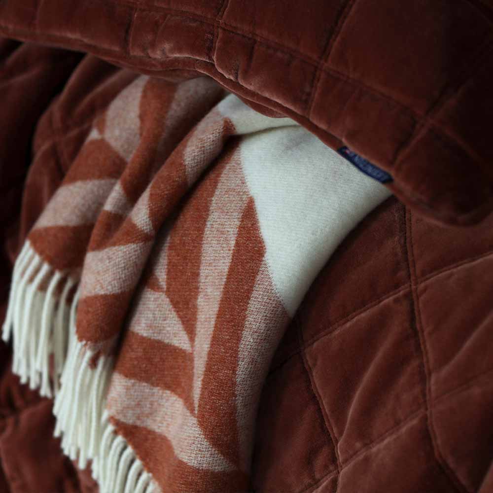 Lexington Herringbone Striped Recycled Wool Throw Pläd