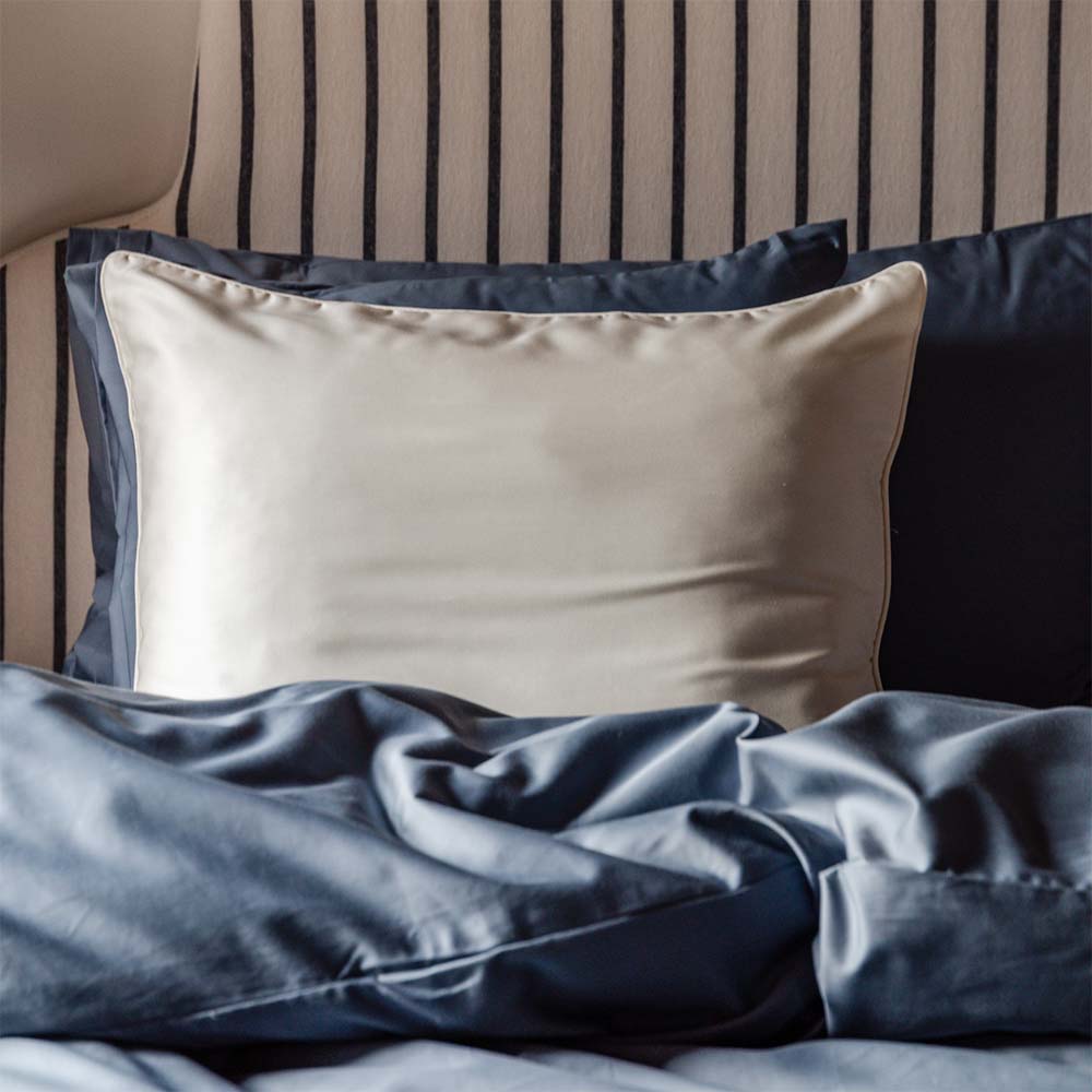 Juniper Mulberry Silk &Ouml;rngott