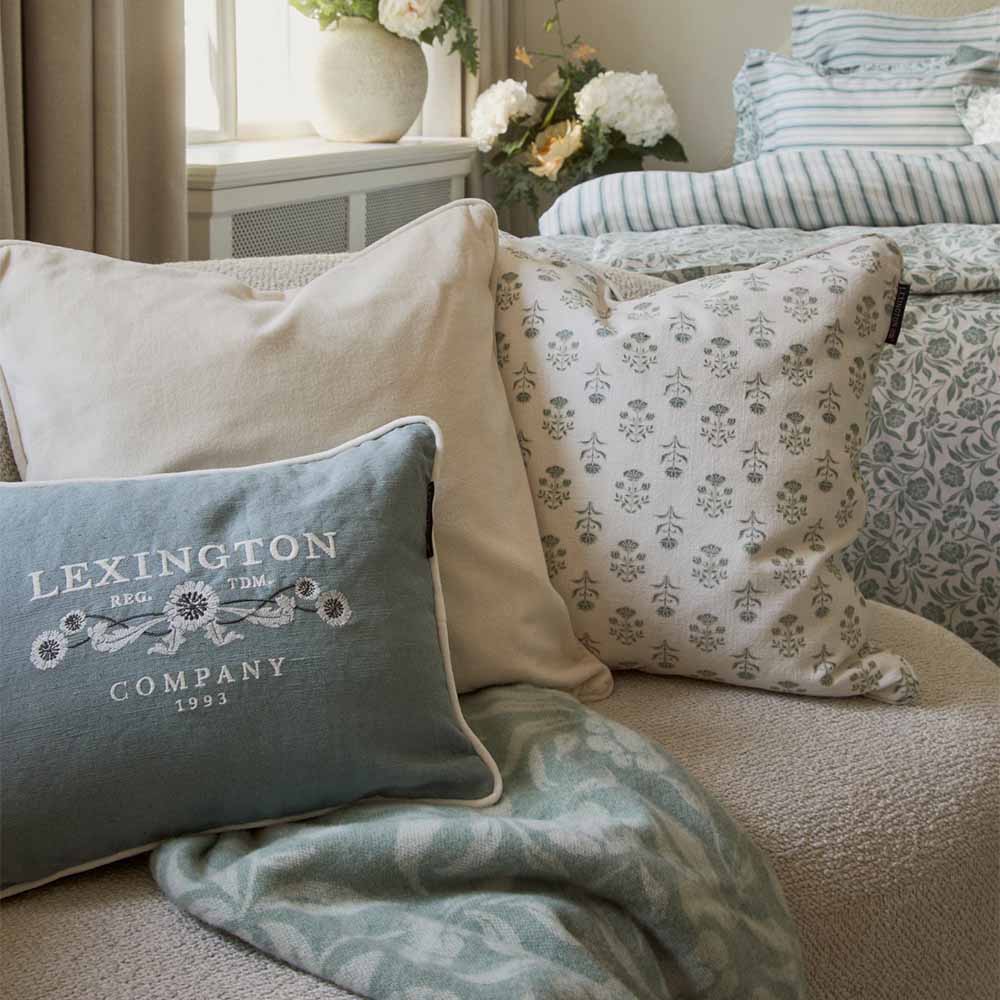 Lexington Flowers Recycled Wool Jacquard Filt