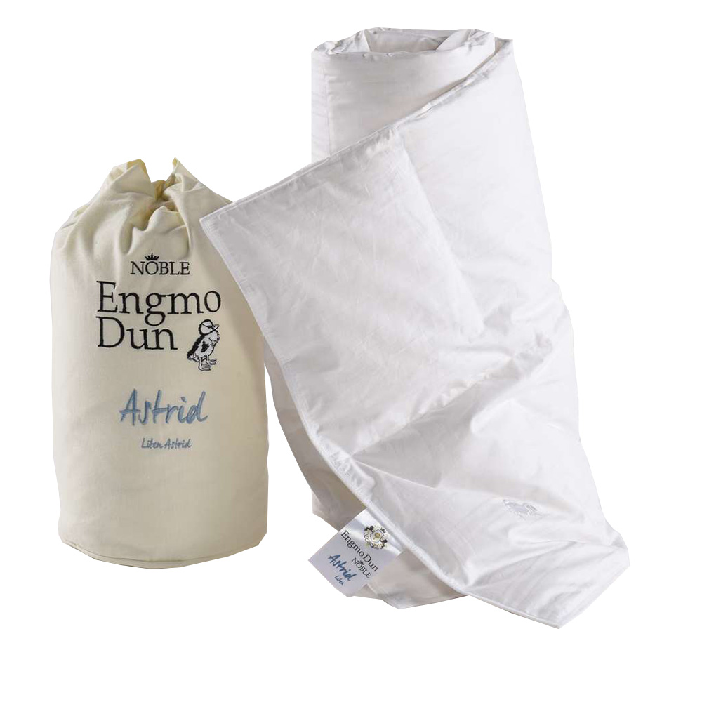 Engmo Dun Liten Astrid Barnt&auml;cke TOG 4