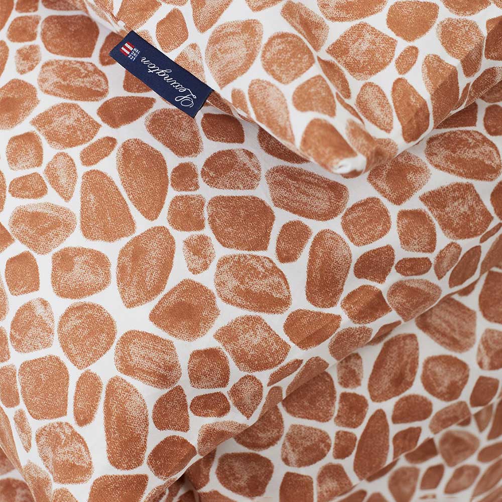 Lexington Printed Giraffe Organic P&aring;slakan