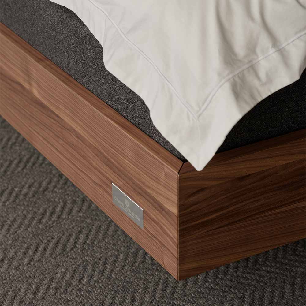 Carpe Diem Beds H&auml;lls&ouml; Valn&ouml;t S&auml;ngram Med Gavel