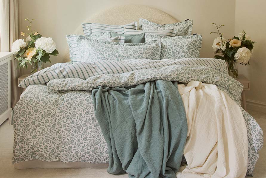 S&auml;ngkl&auml;der, p&aring;slakan & &ouml;rngott fr&aring;n Lexington